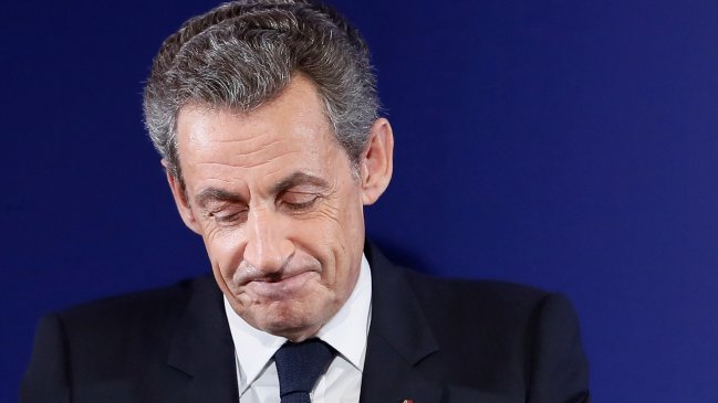  Nicolas Sarkozy fue condenado a tres años de cárcel por corrupción  