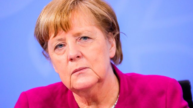  Merkel exigió paridad entre mujeres y hombres 