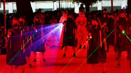   LasTesis vuelve a gritar contra la violencia machista con puesta en escena en torno al colonialismo 