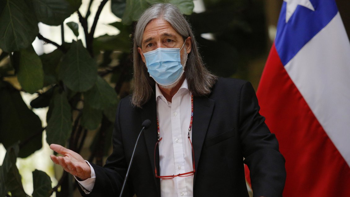 Senador Letelier: El 6% a un fondo colectivo mejora de inmediato las pensiones