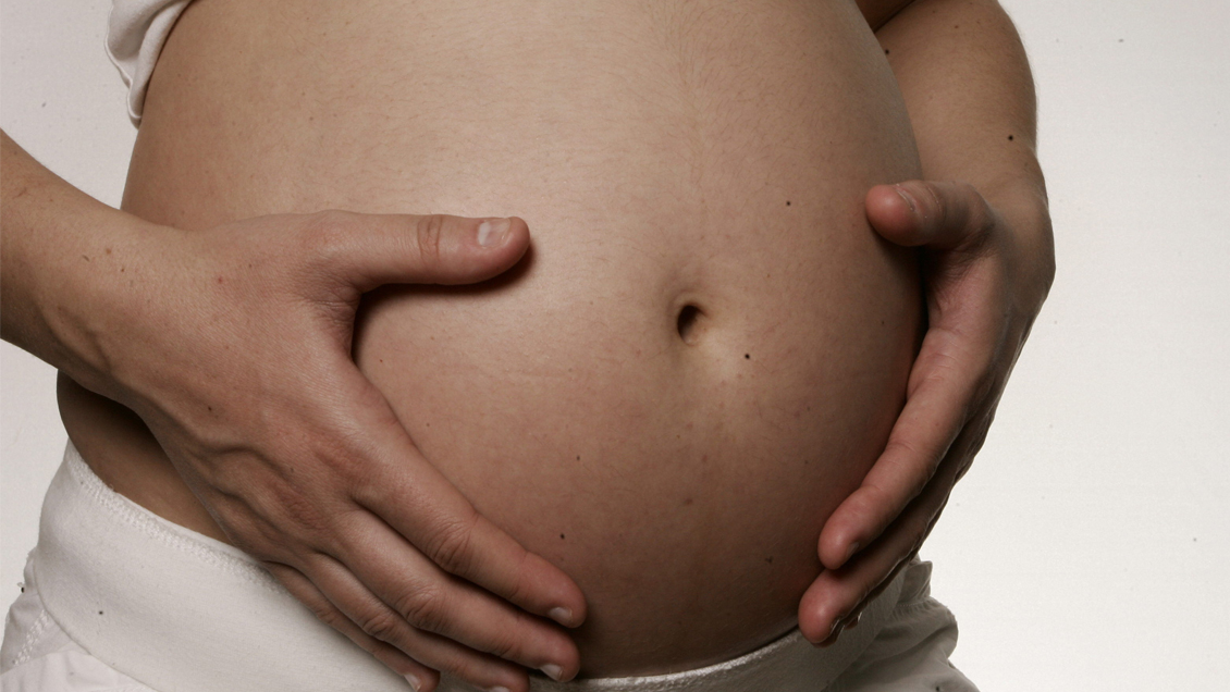 Proyecto busca permitir abortos en tres causales a hombres trans