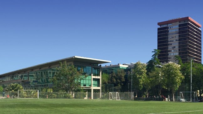 Economía y Negocios de la U. de Chile lanza nuevo ciclo de charlas gratuitas de desarrollo profesional