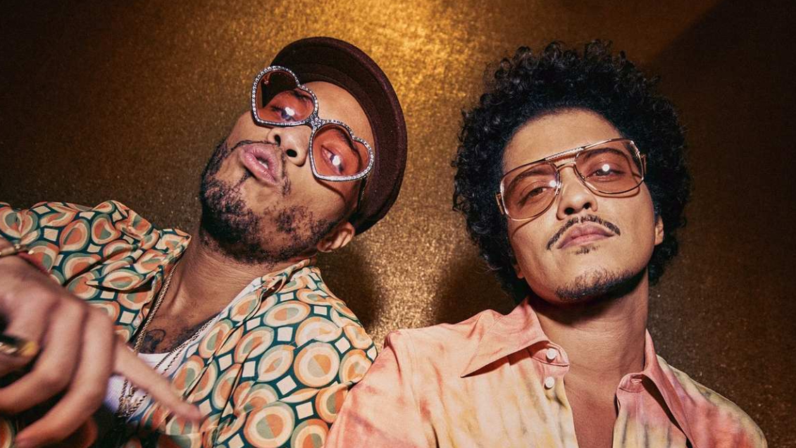 Silk Sonic consigue un espacio en los Grammy tras directa petición de Bruno Mars