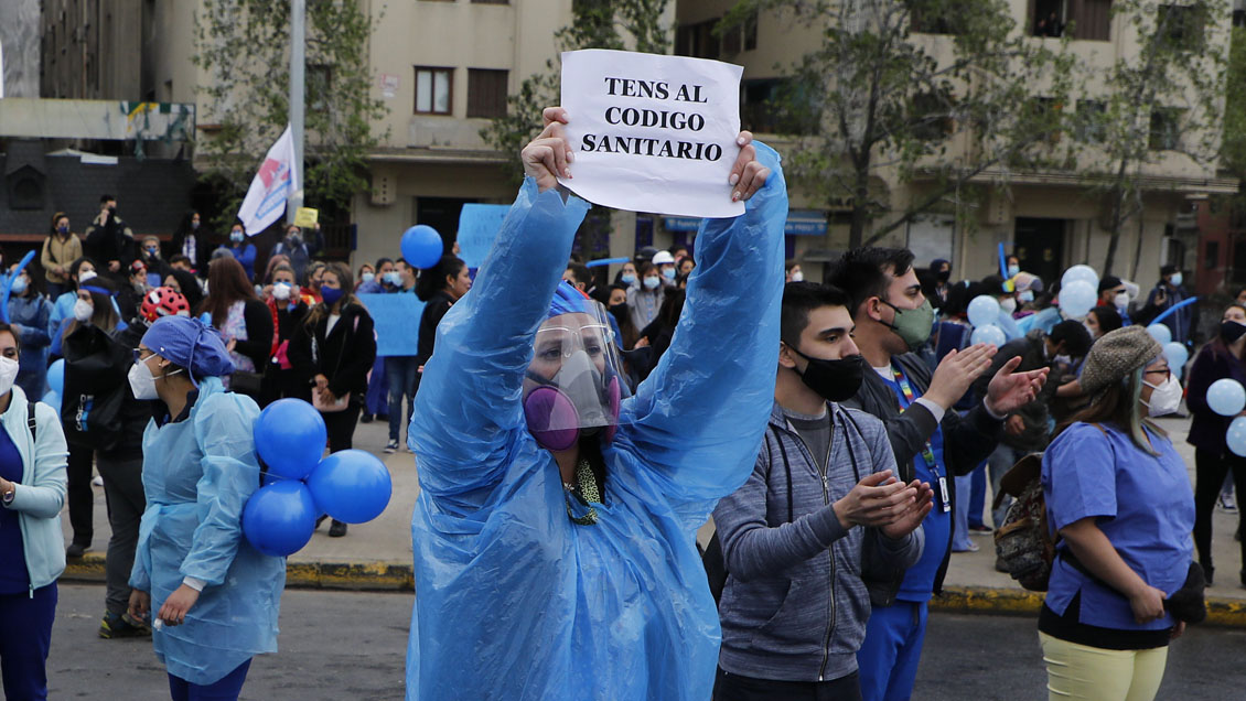 Fenats pide mesa de trabajo tras anuncio de inclusión de TENS y auxiliares en Código Sanitario