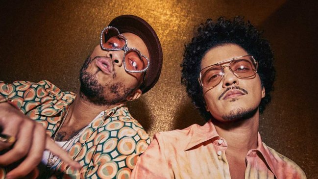 Silk Sonic consigue un espacio en los Grammy tras directa petición de Bruno Mars