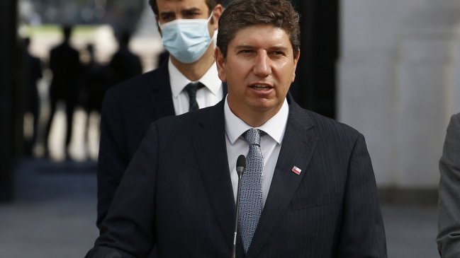 Ministro Cerda: Es importante que parte del 6% de cotización adicional vaya a cuentas personales