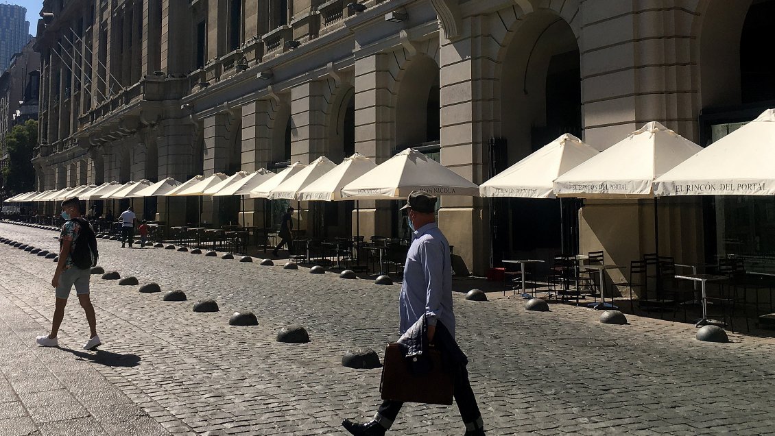 Toda la Región Metropolitana retrocede a fase de transición con medidas más duras