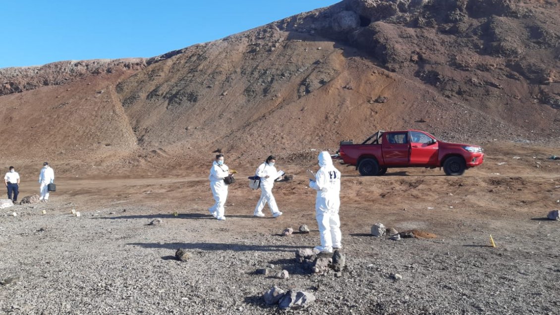 Investigan homicidio en playa de Iquique: Joven fue baleado cuando compartía con amigos