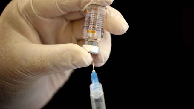 Universidades de Chile, Católica y de Antofagasta impulsarán manufactura de vacunas en el país