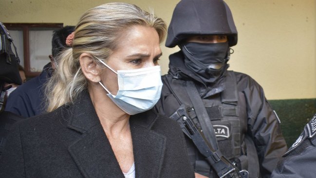 Decretan prisión preventiva para la ex presidenta interina de Bolivia
