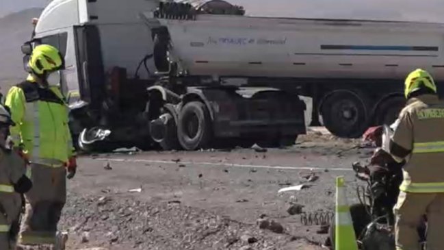 Automovilista murió al chocar de frente con un camión en Provincia de El Loa