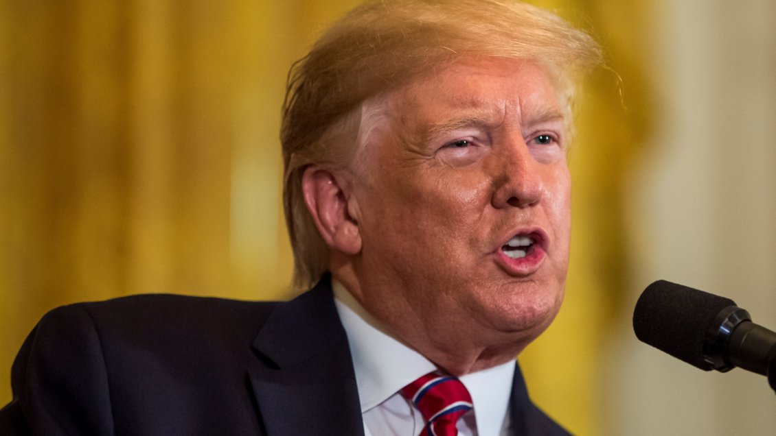 Cierran parte del club de Trump en Florida por brote de Covid-19