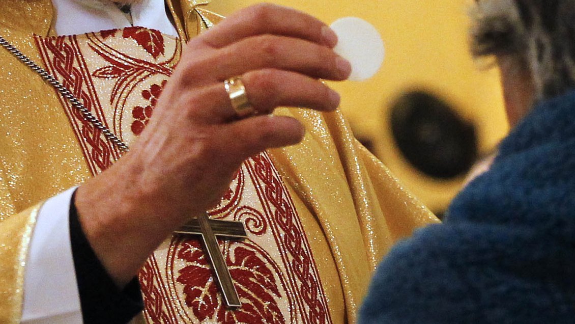 Iglesia católica pide 