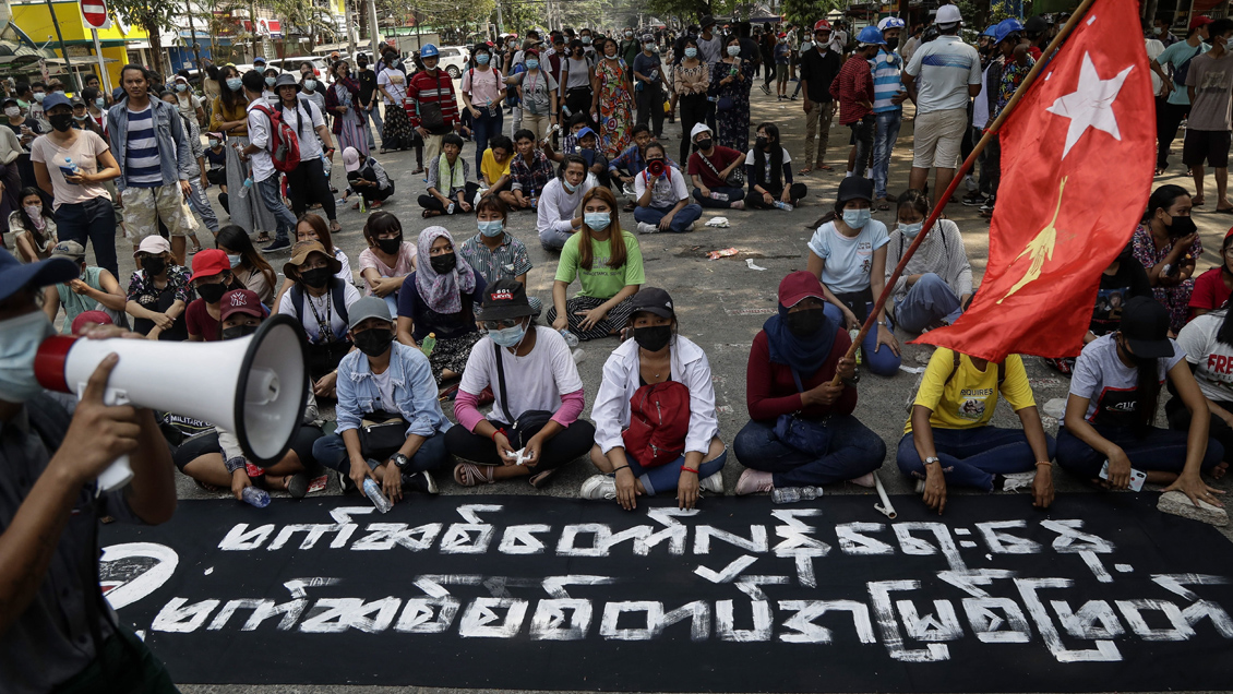 Jefes militares de EEUU, Reino Unido, Alemania y otros nueve países condenan la matanza en Birmania