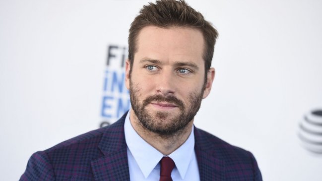 Armie Hammer vuelve a perder un papel en el cine mientras avanza investigación por abuso sexual