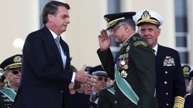 Bolsonaro cambia a los jefes de las tres Fuerzas Armadas de Brasil
