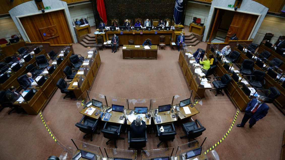 En el Senado continúa el debate para postergar las elecciones de abril