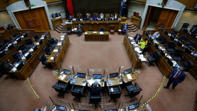 En el Senado continúa el debate para postergar las elecciones de abril