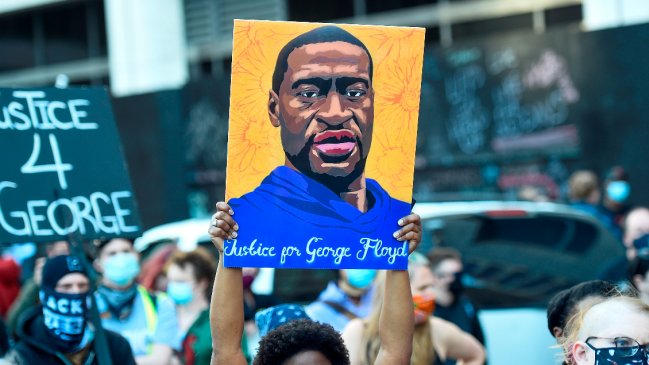 George Floyd era adicto a opiáceos y defensa de policía imputado afirma que eso causó su muerte