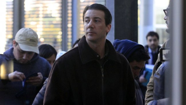  Decretan arresto domiciliario para ex cantante de Los Tetas por fiesta clandestina  