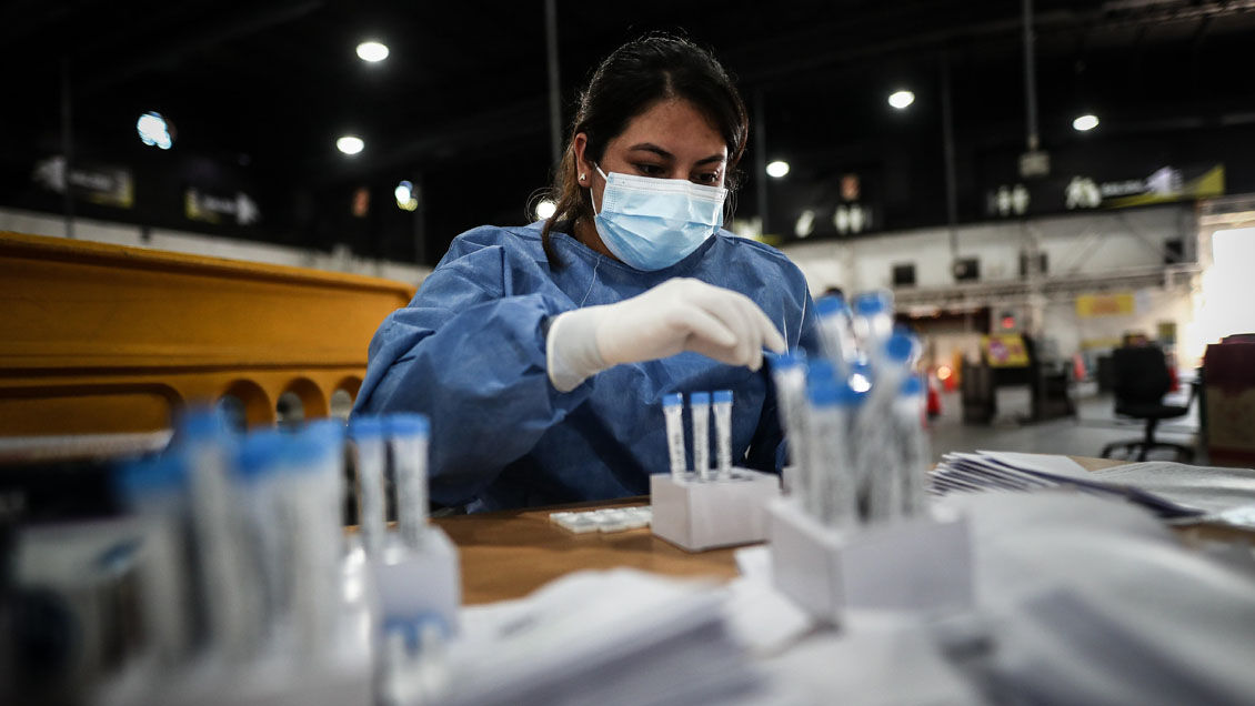 Argentina registró más de 20.000 nuevos casos de Covid-19, su récord histórico durante la pandemia