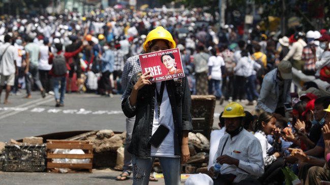 China realizó un primer contacto con el denominado Gobierno Civil Birmano