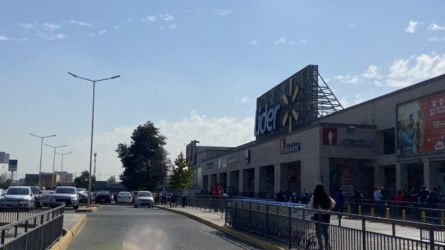 Prohíben funcionamiento de supermercado de Puente Alto por casos de Covid-19