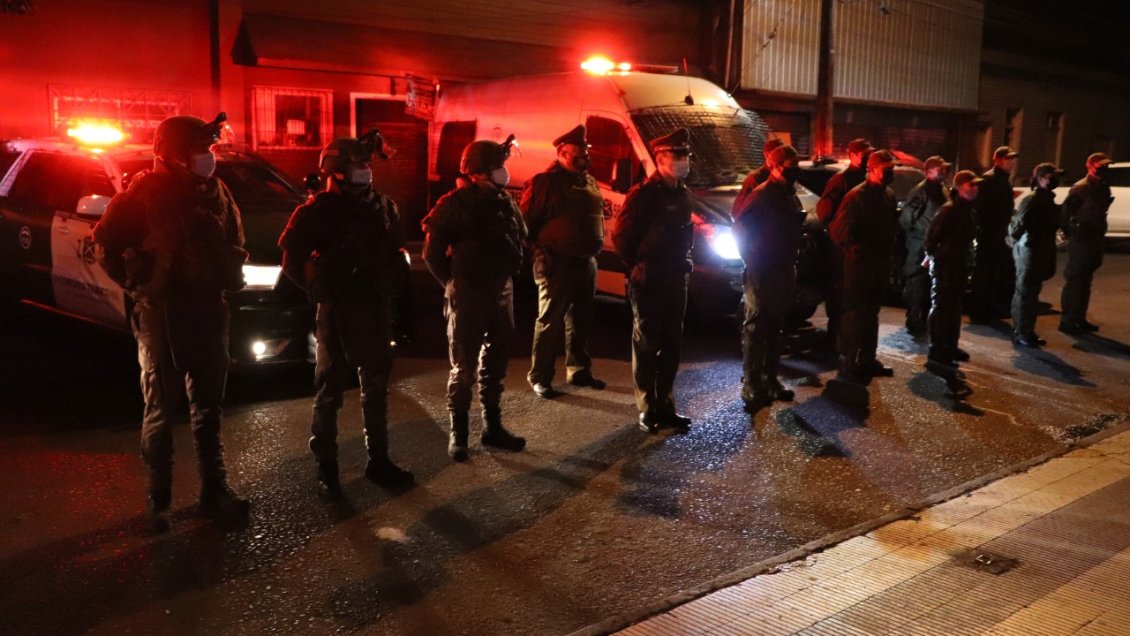 Fiesta clandestina en Temuco dejó 13 personas detenidas