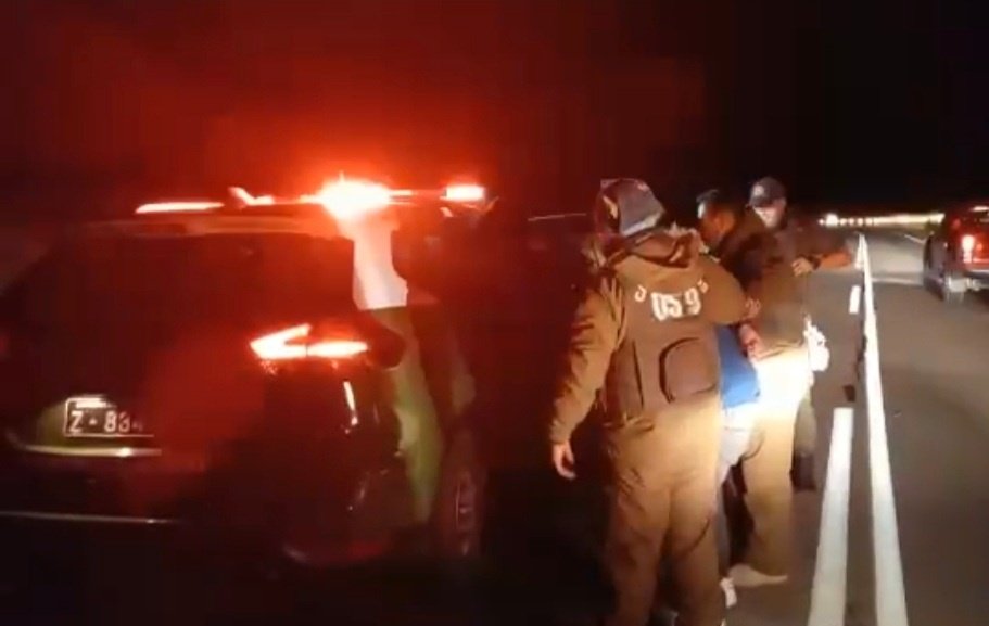 Adolescentes robaron vehículo tras asalto a chofer de delivery en Alto Hospicio