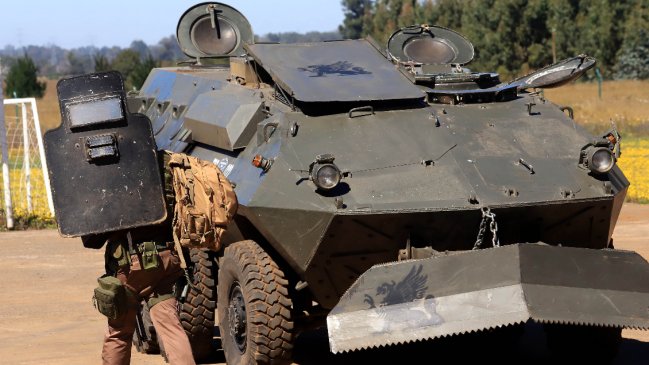 Carro blindado de Carabineros fue atacado a balazos en Collipulli