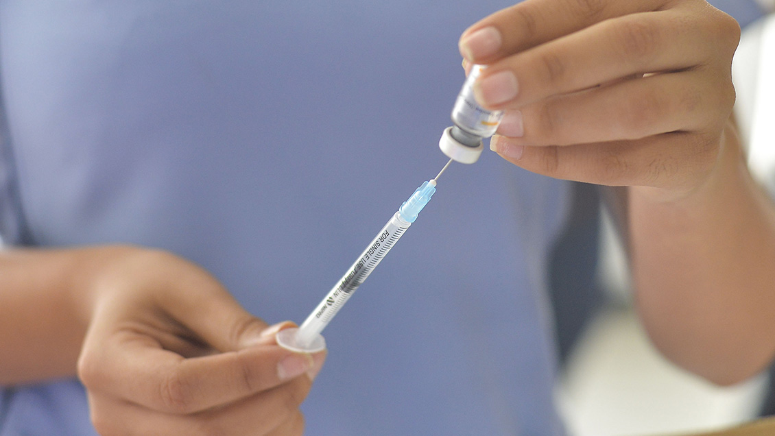 Primera vacuna china de ARNm contra Covid-19 comenzará ensayo de fase III en mayo