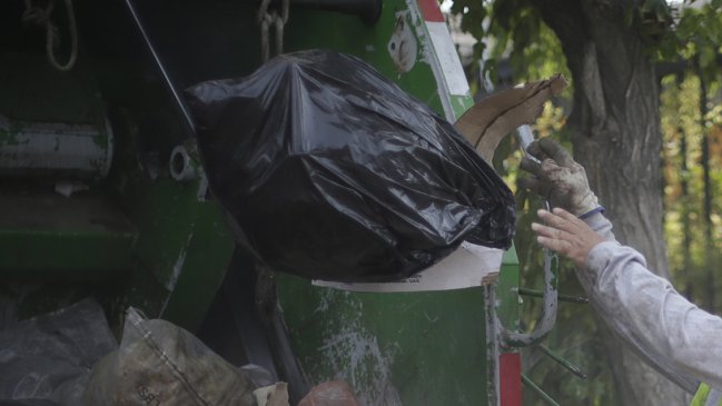 Recolectores de basura a paro en Independencia: Empresa acusa millonaria deuda del municipio