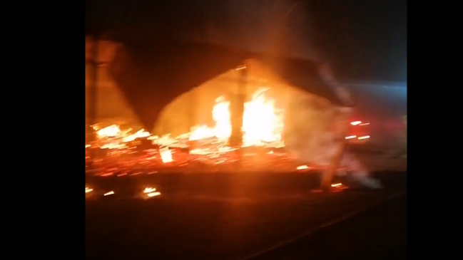 Escuela rural en Curacautín resultó destruida por incendio