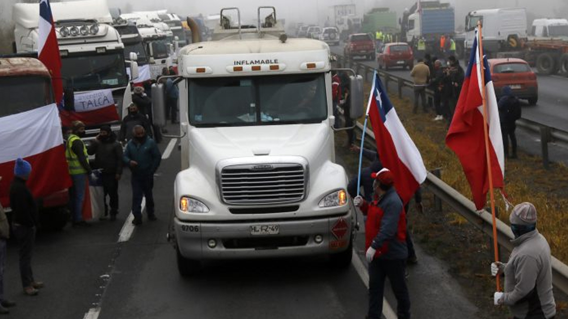 Proponen nueva ruta para el reingreso de centenares de camioneros varados en Argentina