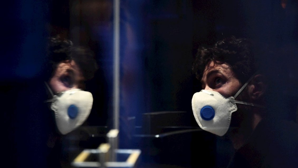 Fonoaudiólogo advierte que el uso de mascarillas puede afectar la voz