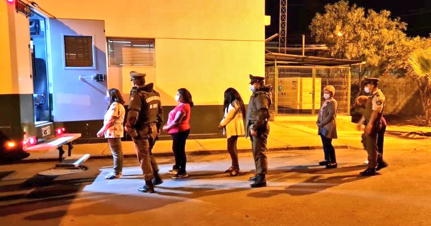 Detectan sala de juego clandestino funcionando con público en su interior