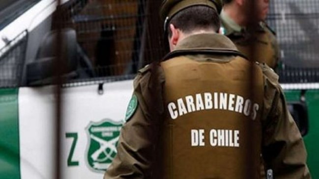Joven es acusado de homicidio frustrado: Golpeó a carabinero con una piedra en la cabeza