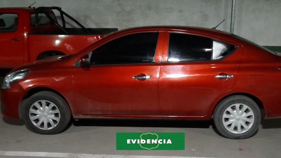 Auto robado en la Región Metropolitana apareció en la Ruta 5 Sur, en Ñuble