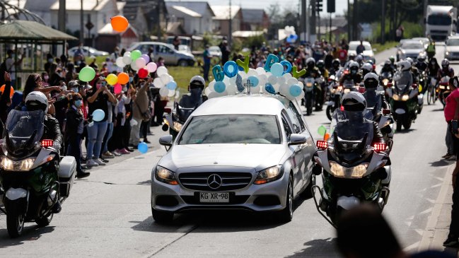Madre de Tomás Bravo recibió el cuerpo de su hijo tras casi dos meses de espera