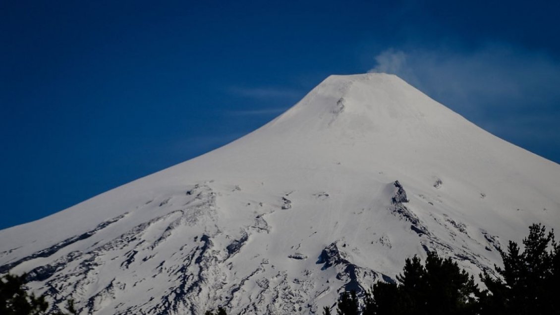 Veinte meses y numerosos pulsos eruptivos después, cancelan alerta amarilla por volcán Villarrica