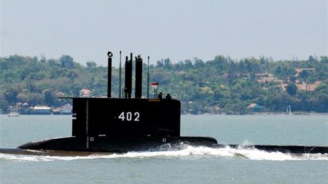   La esperanza de hallar vivos a los 53 tripulantes del submarino indonesio se agota 