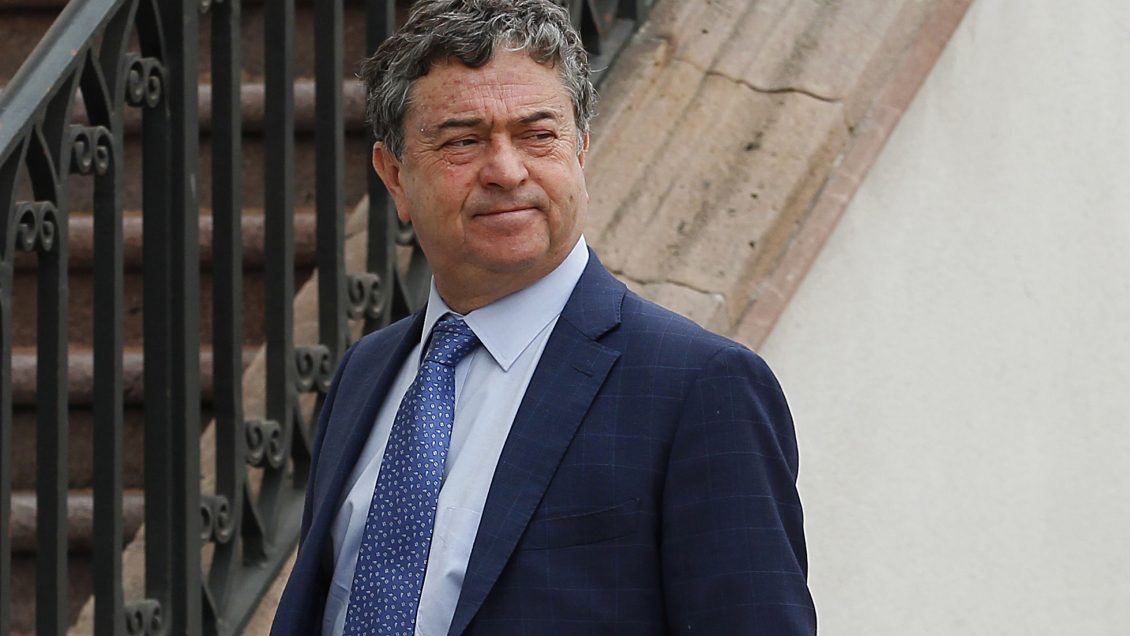 Senador Coloma defiende 