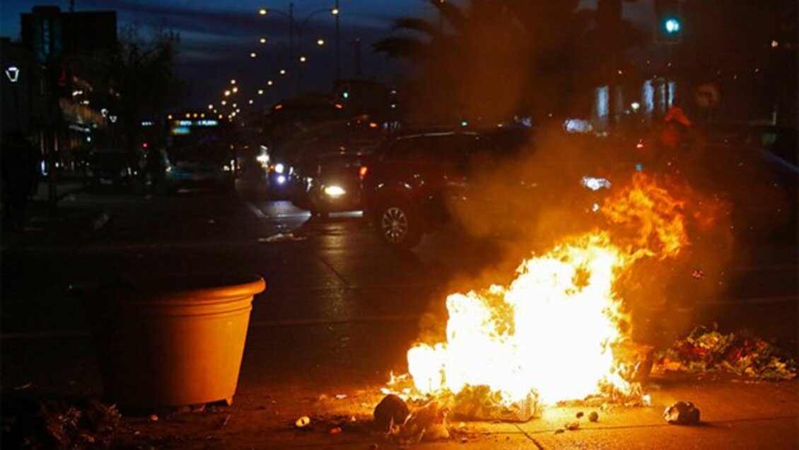 Carabineros detuvo a seis personas por desórdenes públicos en Lo Espejo