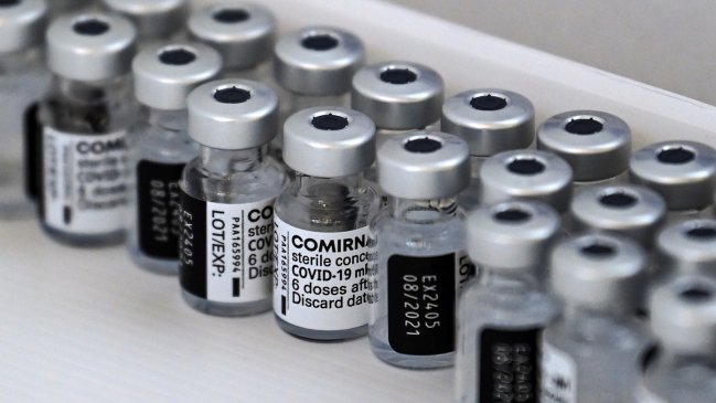 Pfizer pide autorización a Agencia Europea para vacunar a adolescentes