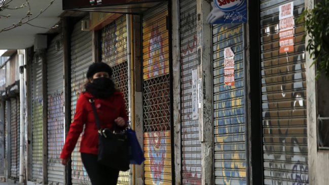 Cesantía llegó al 10,4 %: Hay 941 mil personas desempleadas en Chile