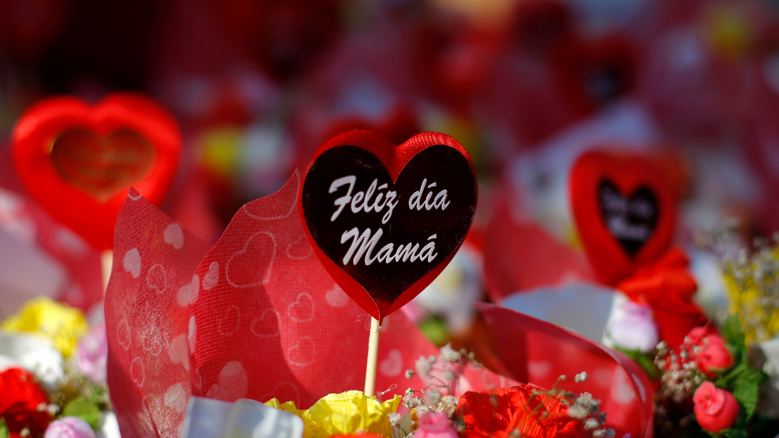 Lanzan concurso literario para celebrar a las mamás en su día