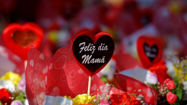 Lanzan concurso literario para celebrar a las mamás en su día