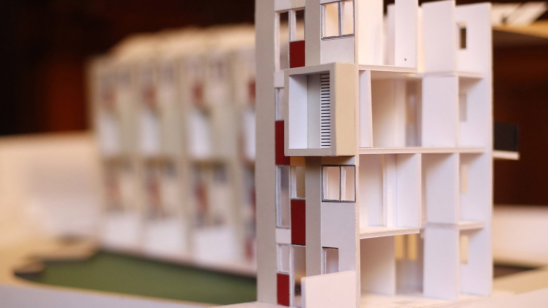 Par de estafadores que engañaron a cientos de familias con la casa propia esperan su sentencia