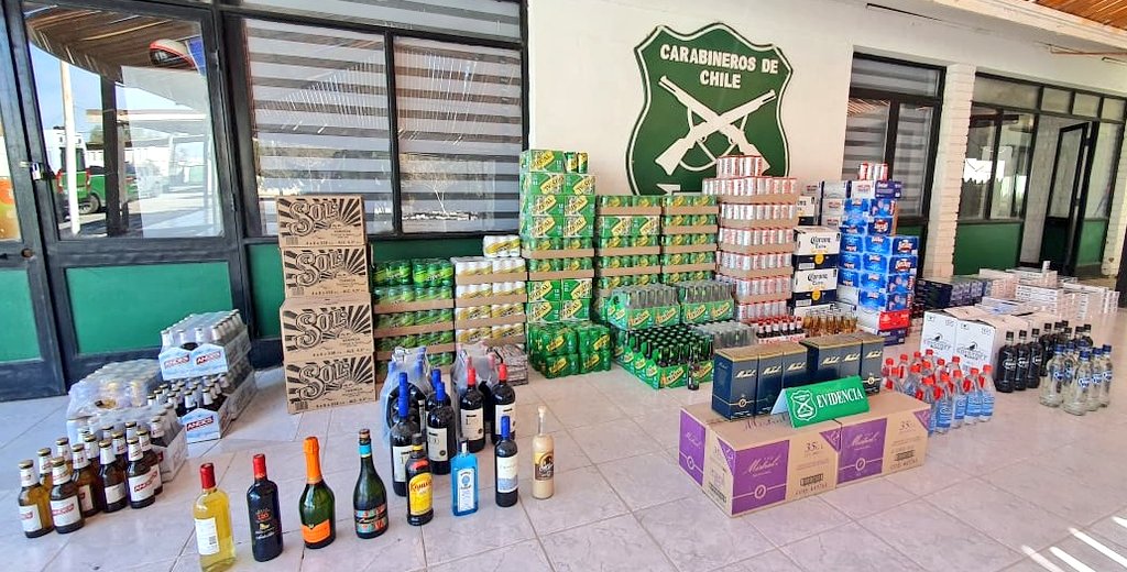 Allanamiento logró decomiso de dos mil bebidas alcohólicas en Pozo Almonte