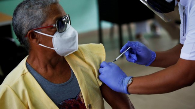 El número de casos de covid-19 rompe récord por segunda semana consecutiva